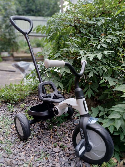 Продам дитячий триколісний велосипед