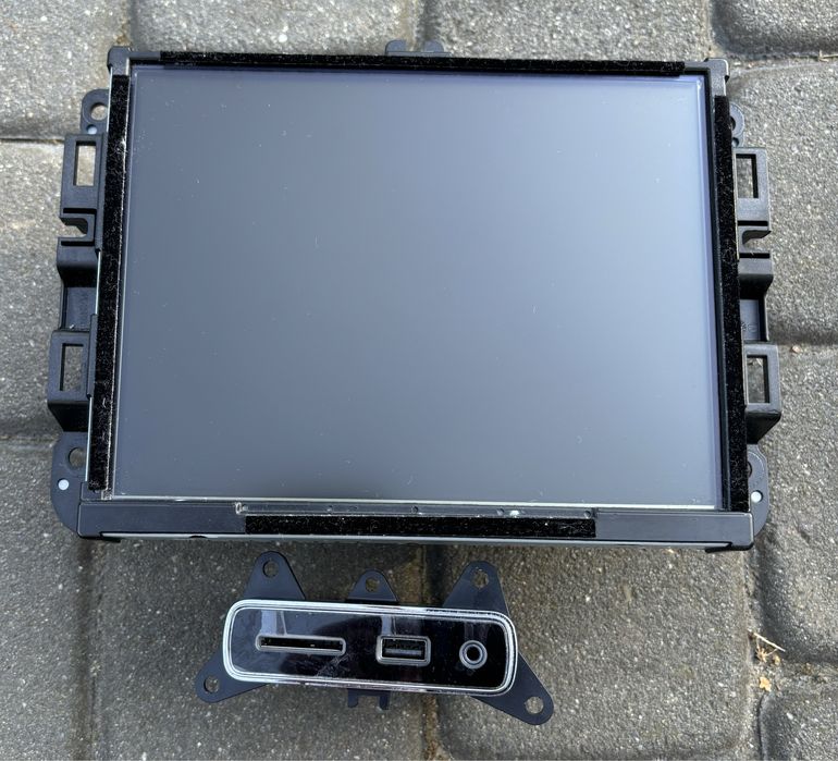 Radio jeep dodge harmman uconnect 8.4 polski mapy stan idealny