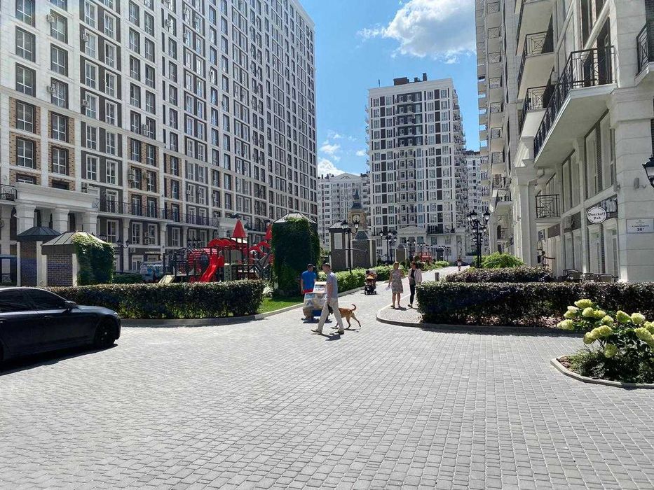 На фонтани 4-кімнатна, ЖК Нова Англія, вул. Максимовича