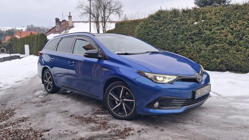 Toyota Auris Toyota Auris 1.8 Hybryda polski salon Selection