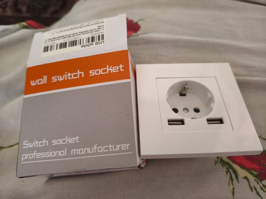 Розетка с двома USB портами