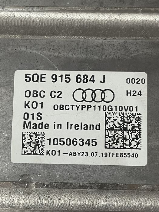 5qe915684j блок зарядки Audi e-tron etron 2019 55