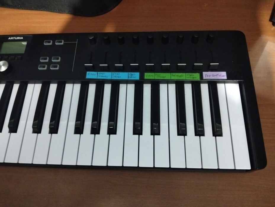 Arturia  61 muito conservado e novo