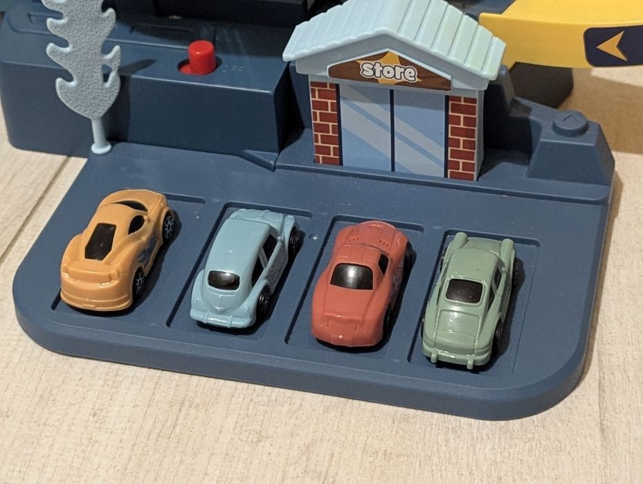 Дитячий автомобільний трек "Космічна станція"