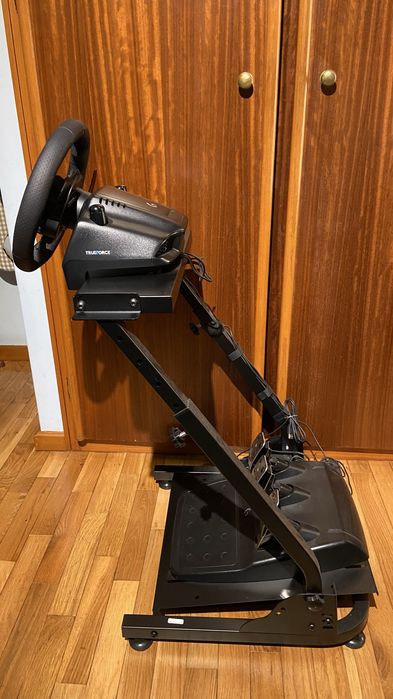 Volante Logitech + suporte + monitor