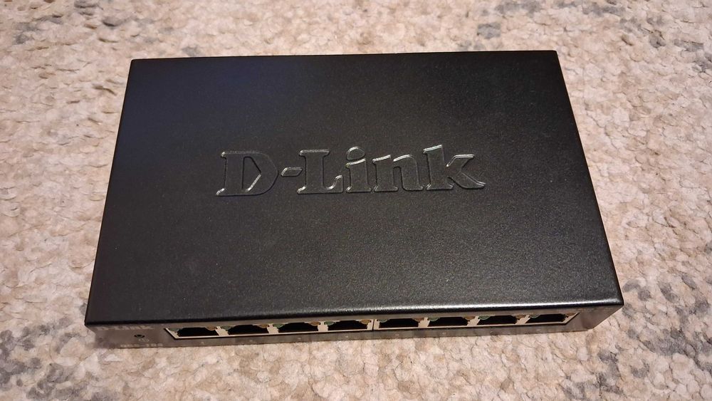 D-Link DGS-108 8x1Gb switch