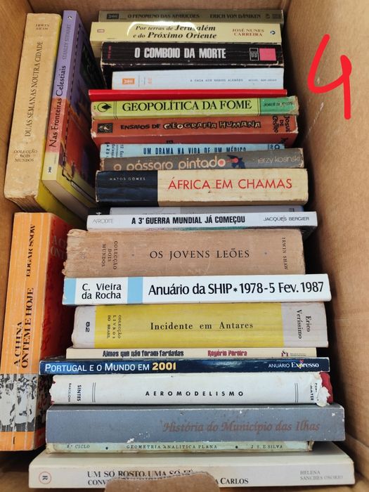 Vendo livros variados