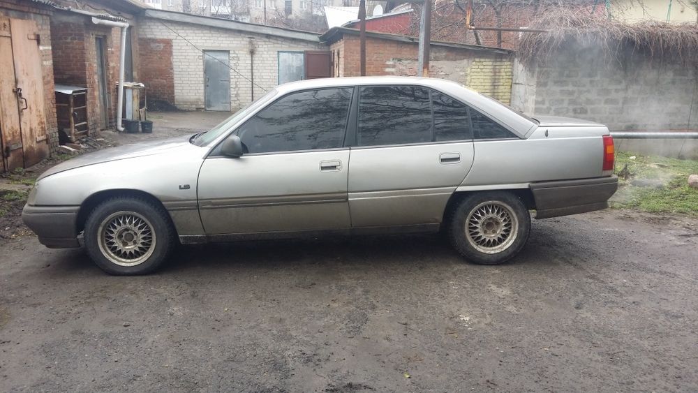 Opel Omega, 1988