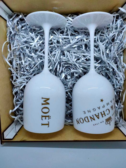 Бокалы акрил Moet & Chandon 0,25 и 0,5 л для шампанского вина