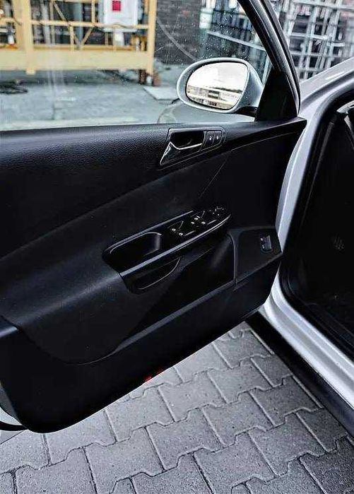 Volkswagen Passat 2007 B6  •  2.0FSI MT (150 к.с.)  Бензин, 1.98 л 110 кВт