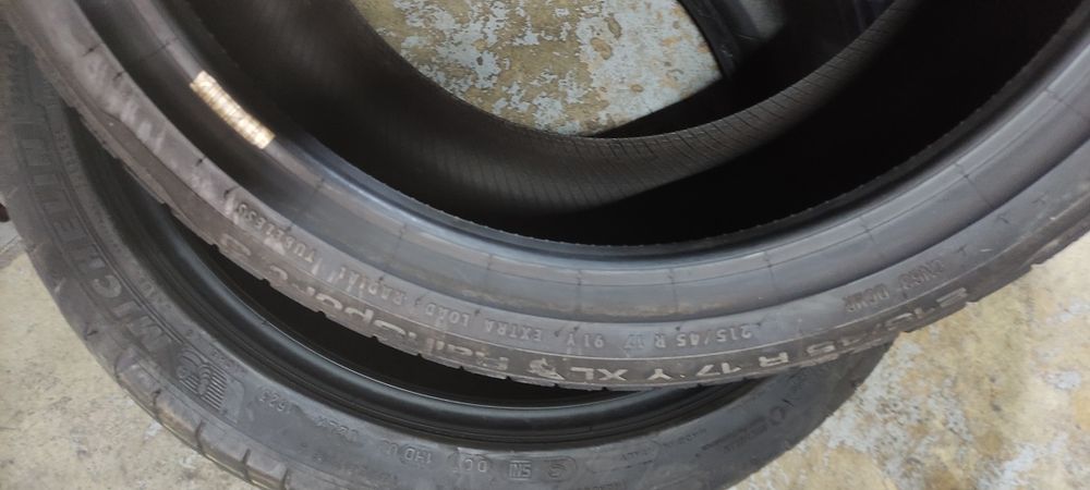 Pneus 215/45/17 semi novos e novos