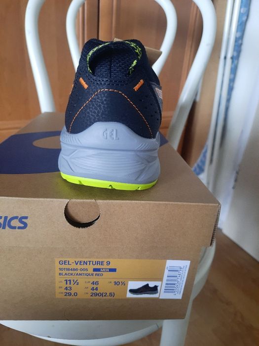 Nowe buty męskie Asics rozmiar 46