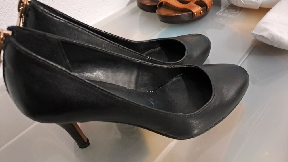 Sapatos aldo em pele