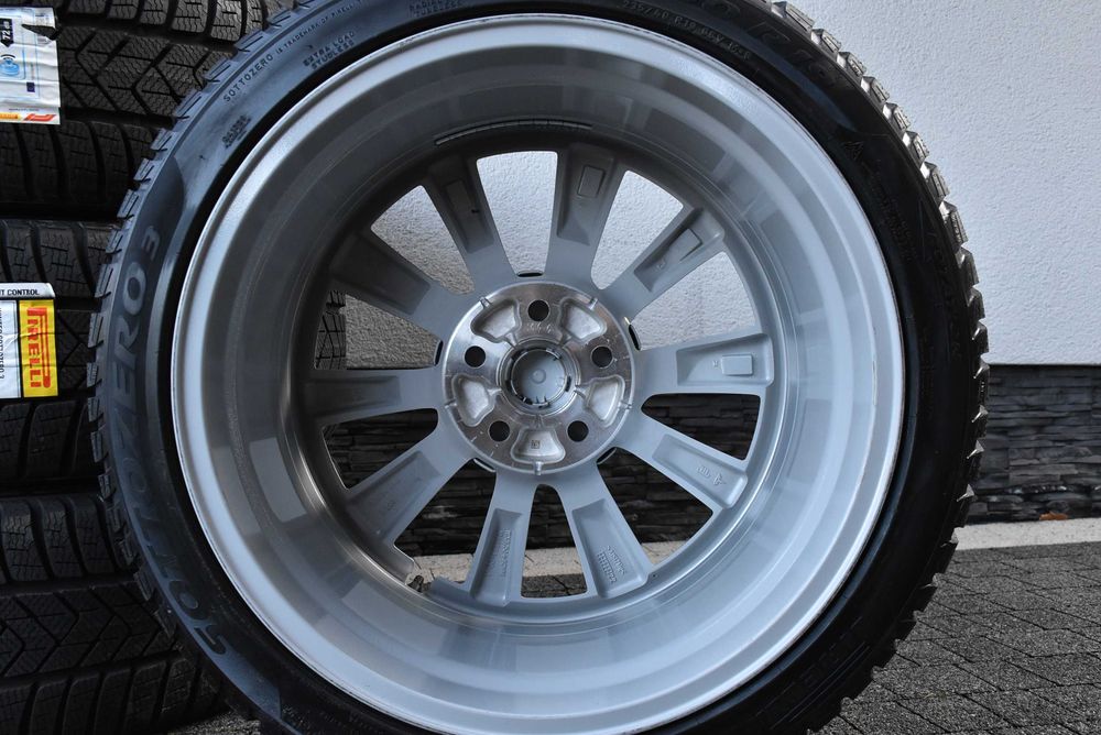 Koła Zimowe Tesla Model 3 19" 8,5 ET 40 2024 Nowe Pirelli Sottozero 3