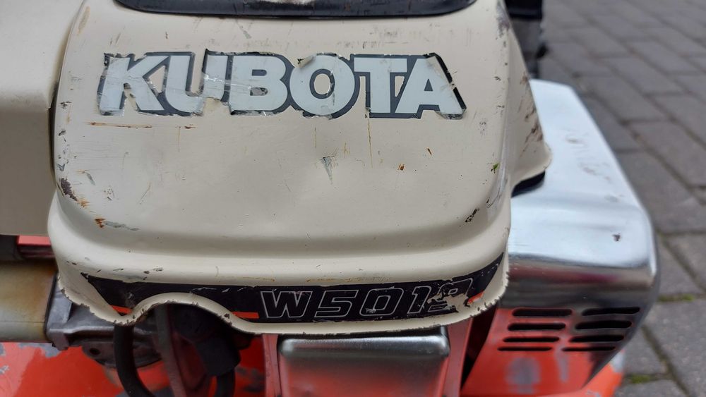 kosiarka kubota spalinowa