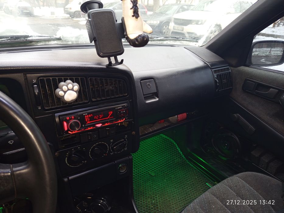 Продам автомобіль Volkswagen Passat B3