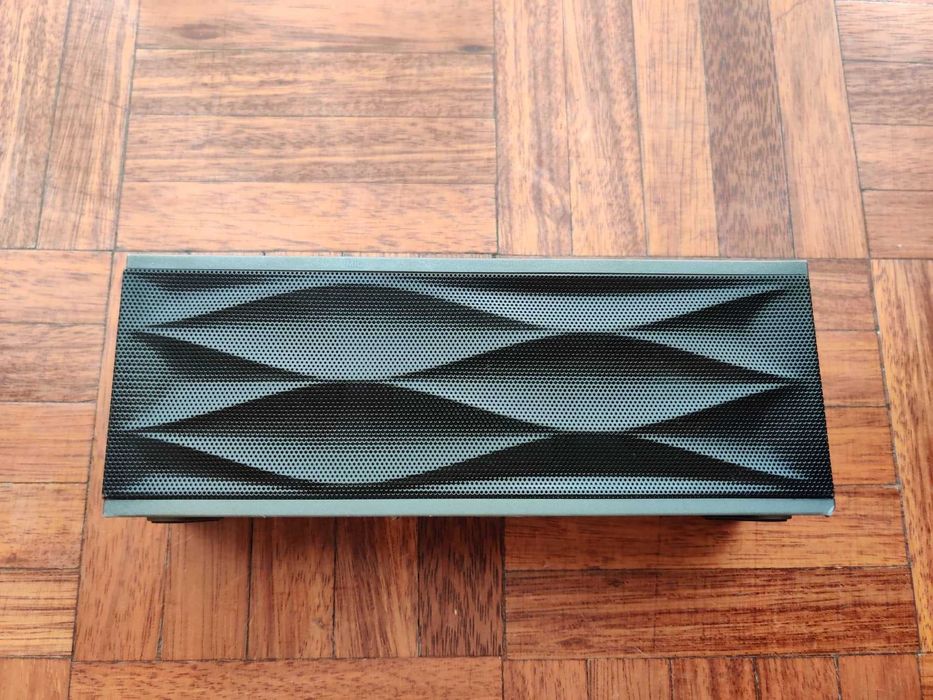 Coluna Bluetooth Preta/Cinza Qilive