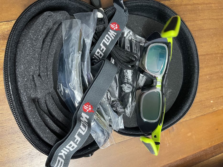 Óculos de ciclismo/BTT novos para graduar com lentes interiores.