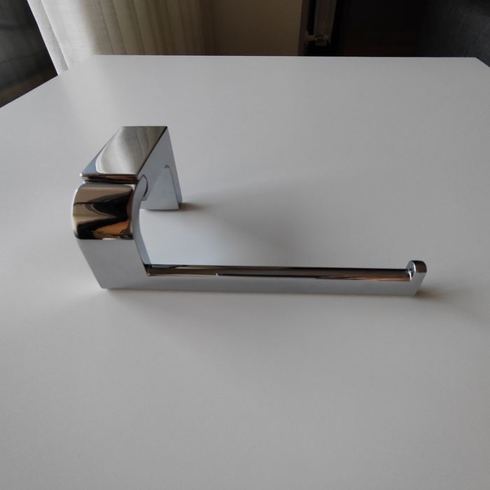 Chrome Roll Holder424292908102461441