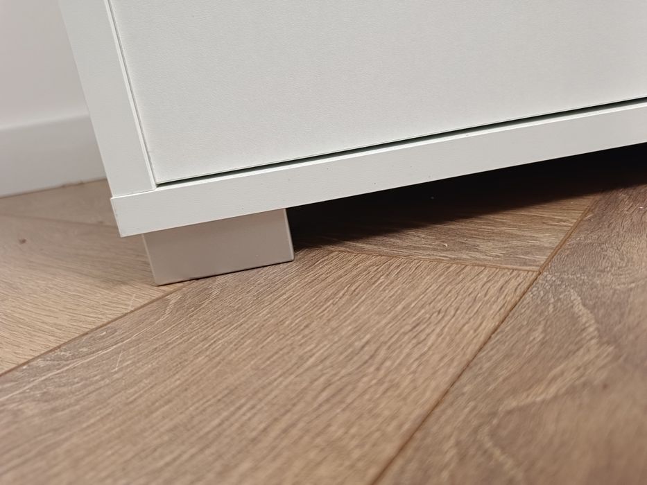 Nowa szafka RTV kolor biały