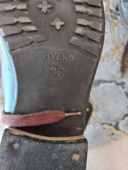 Botki sznurowane Ryłko skóra naturalna rozmiar 36