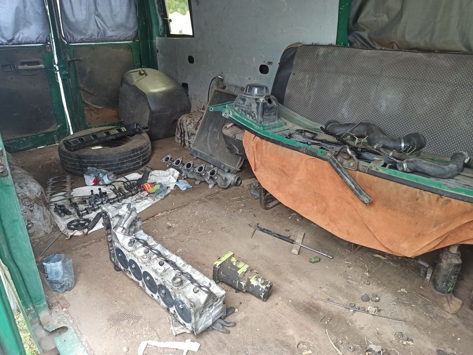 Продам Mercedes Benz 210 2.9D