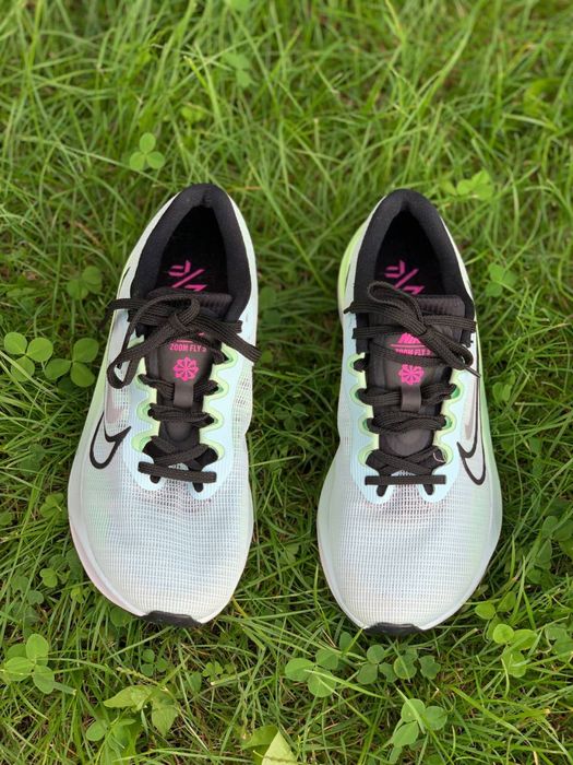 Кросівки Nike. нові. жіночі. Nike Zoom Fly 5 Road Running