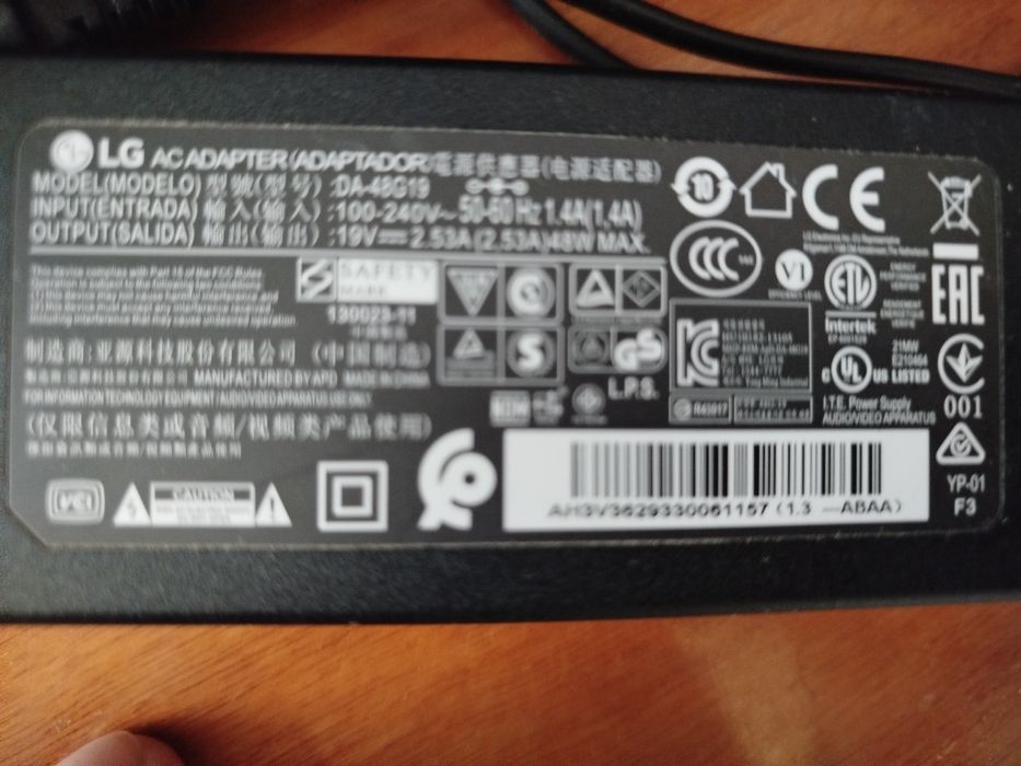 Телевізор LG 32LH595U на запчастини