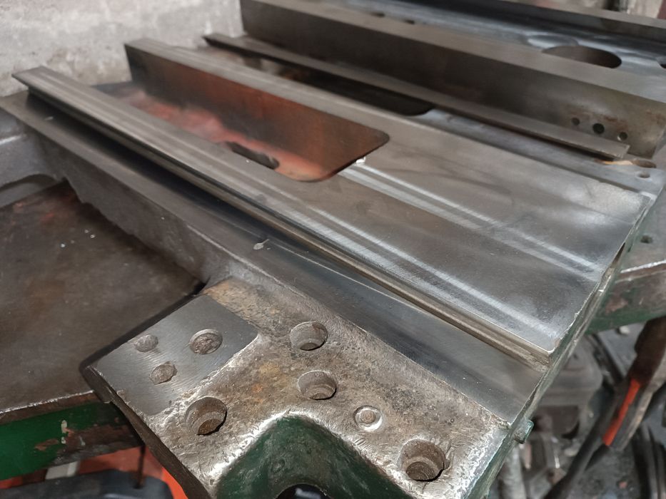 супорт ( каретка) токарного станка  16к25