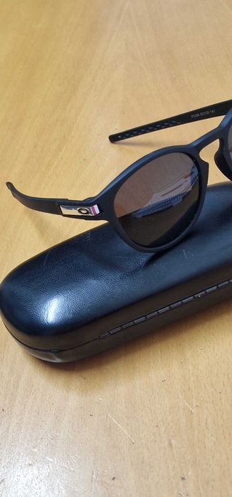 Oakley Latch em muito bom estado, como novo