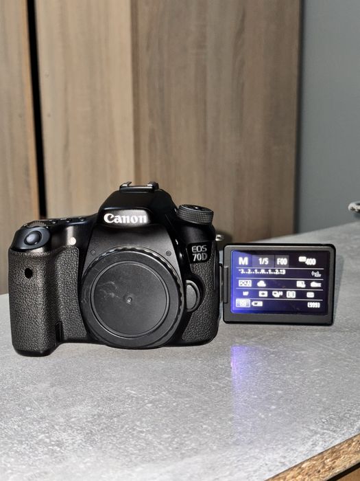 Canon 70D body + 2 baterie + ladowarka + 128gb sd