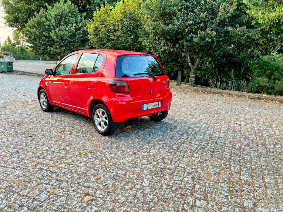Toyota Yaris 1.0 VVT-i — Março de 2001