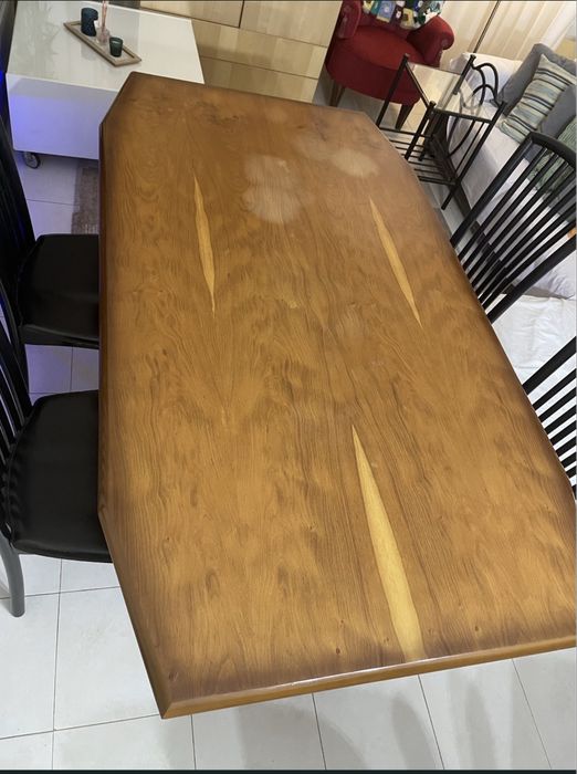 Mesa sala de jantar e cadeiras