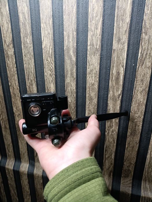 Машинка тормозная переднего тормоза (правая) на скутер Honda Dio AF 34