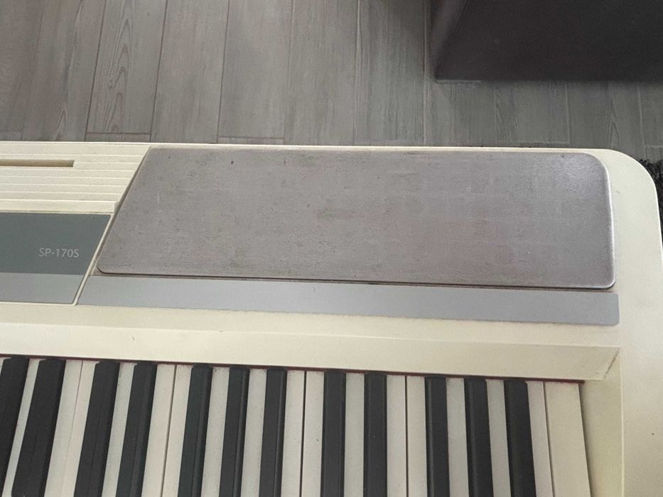 piano Korg Branco sp-1705