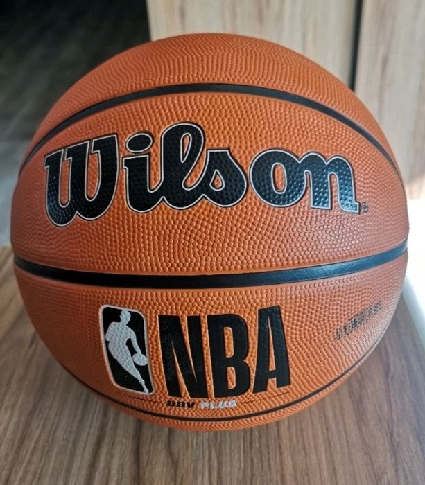 Pomarańczowa piłka do koszykówki Wilson NBA rozmiar 7