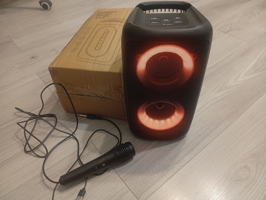 Przenośny bezprzewodowy głośnik z mikrofonem