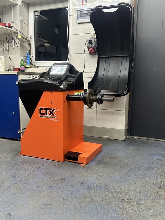 Wyważarka do kół CTXB-101B +  montażownica do opon CTXC-202 zbijak 3T