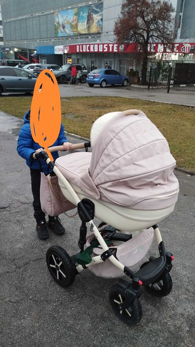 Продам детскую коляску б/у