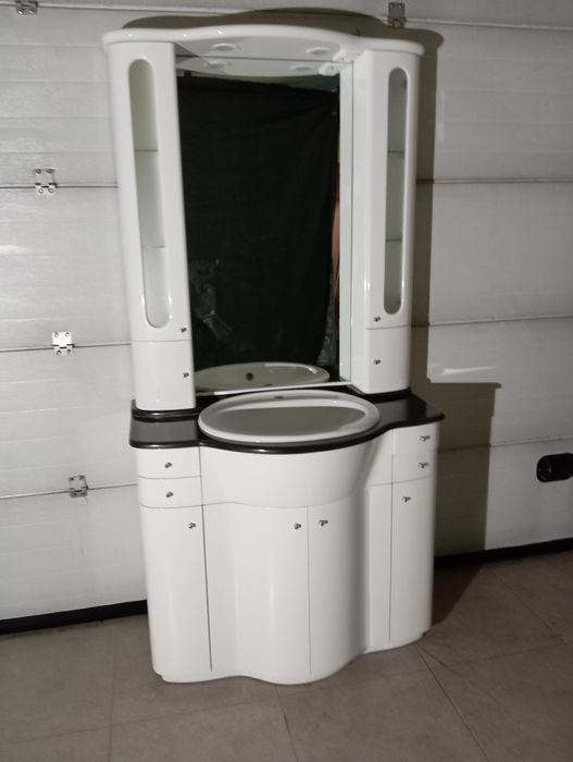 Móvel lavatório espelho