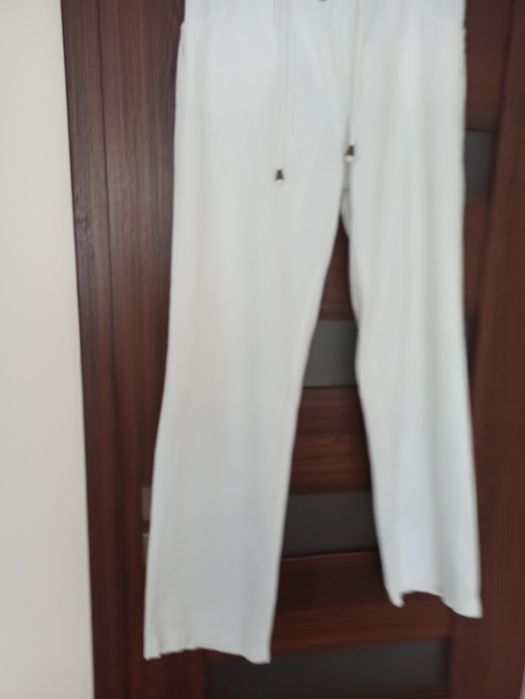 Spodnie jasne F&F 38