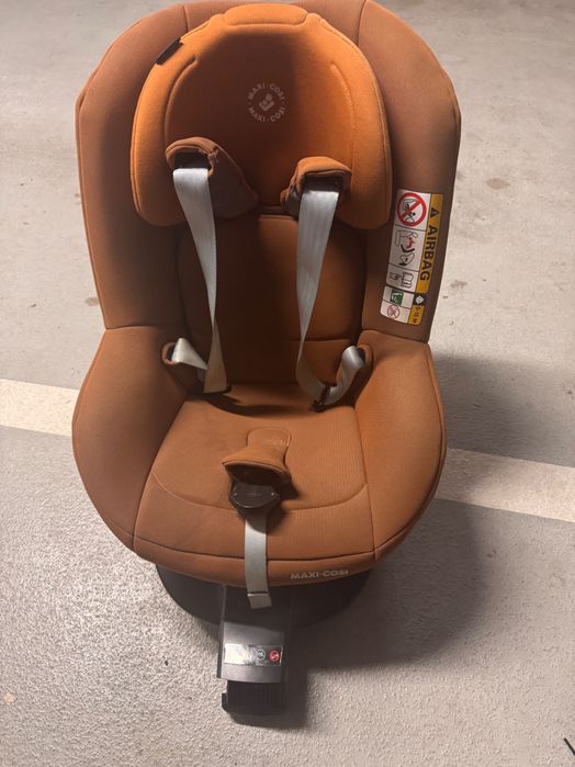 Fotelik Maxi - Cosi Pearl Pro 2 z bazą Isofix