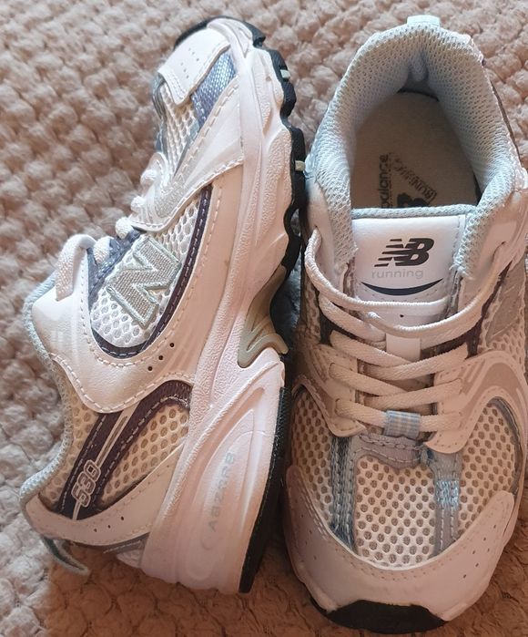 Кроссовки New Balance.