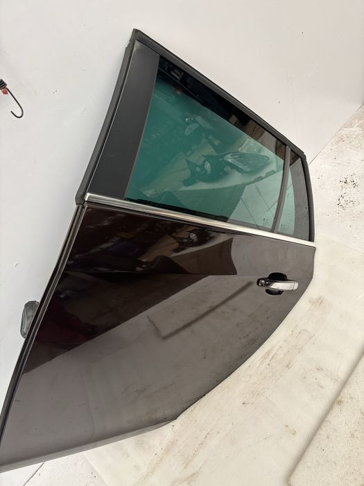 Opel Insignia A kombi drzwi lewy tył lewe tylne kompletne lakier Z41C