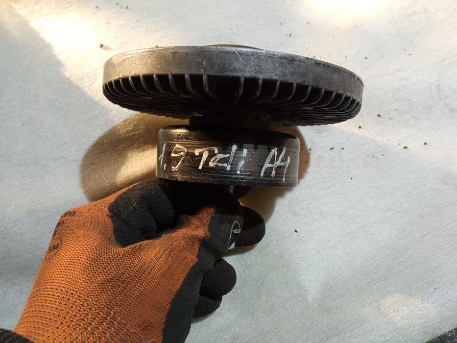 Муфта вентилятора віскомуфта Audi A4 1.9 TDI 058121350 Авторозборка