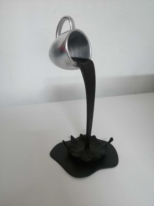 Canecas Flutuantes - IdeaTech4Change