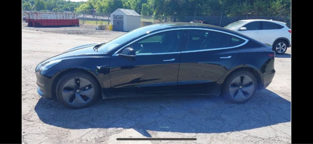 Тесла 3 Tesla 3 двері