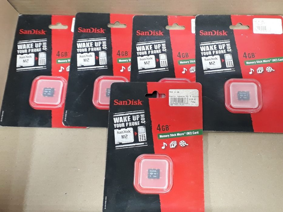 Карта памяти на PSP Sony   (1-4gb)