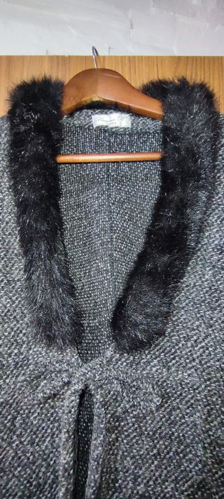 Nowy piękny wiązany swetrek rozm L