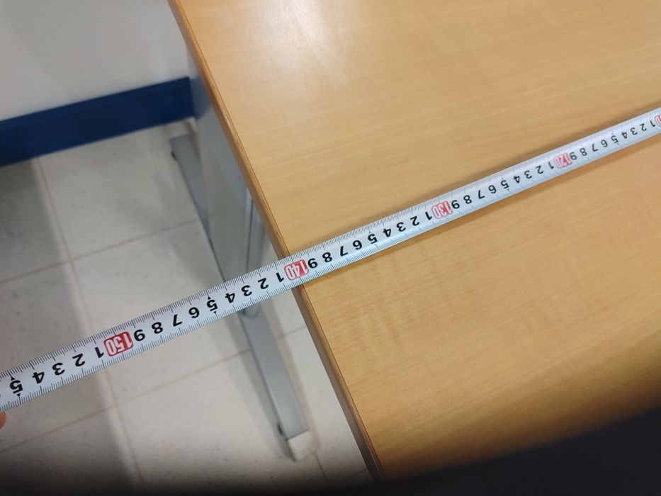 Corner secretary desk measuring 140x175 cm. The main secretary desk measures 140x8064584980976641121